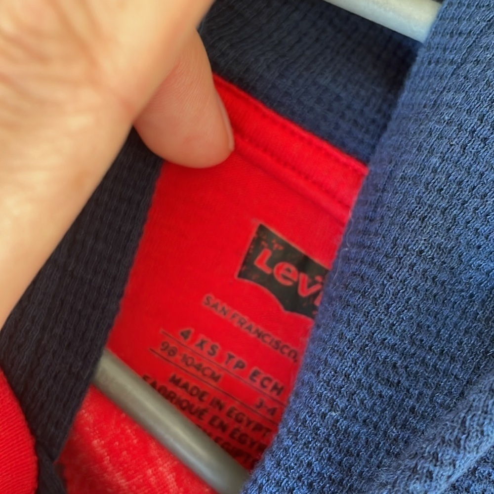 Levi’s Hoodie - Picture 5 of 5